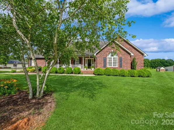 8520 Wright Rd, Kannapolis, NC 28081