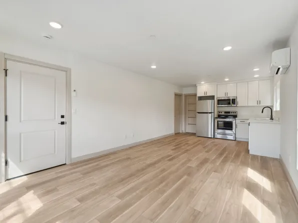 The Beacon 7, 1512 12th Ave S Unit 3, Seattle, WA 98144
