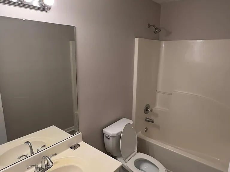 920 Grace Dr — Photo 14