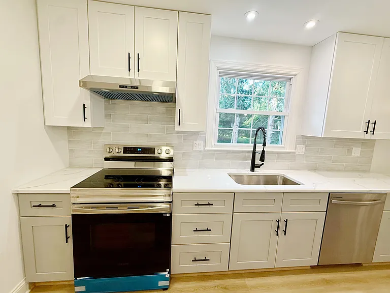 9398 Paulskirk Dr — Photo 11