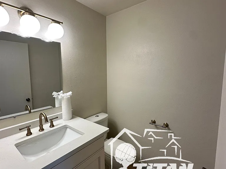 1546 Manitowoc Rd #2 — Photo 12