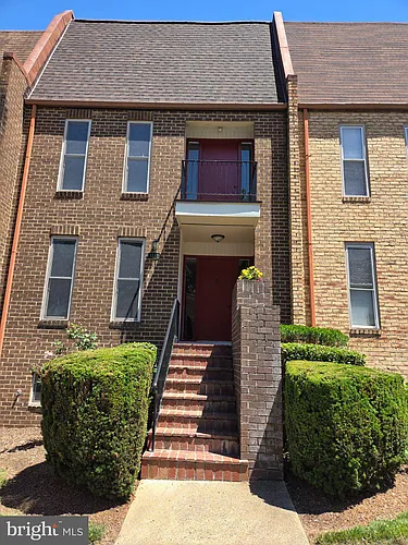 1733 Cy Ct Photo 1
