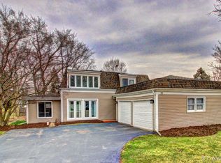 670 S Gladstone Ave, Aurora, IL 60506