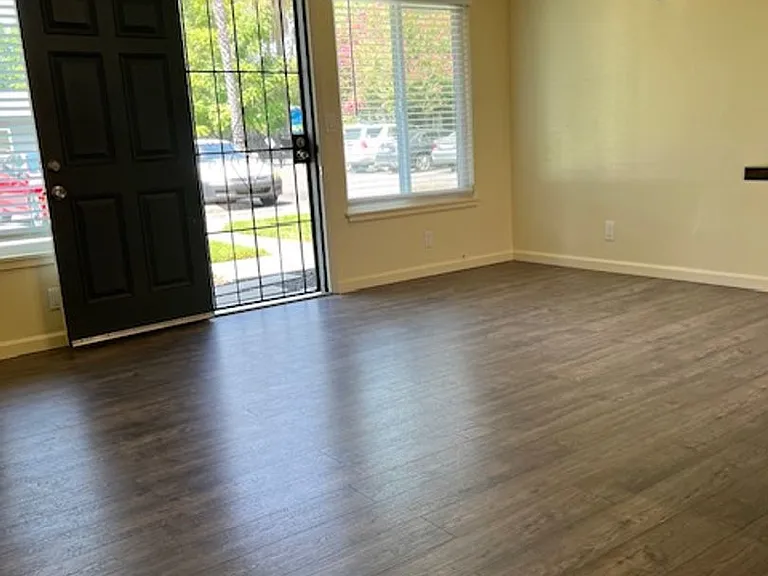 The Loft Apartments — Photo 72
