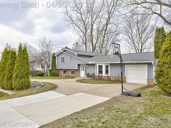 2nd image of 193 Linhart St