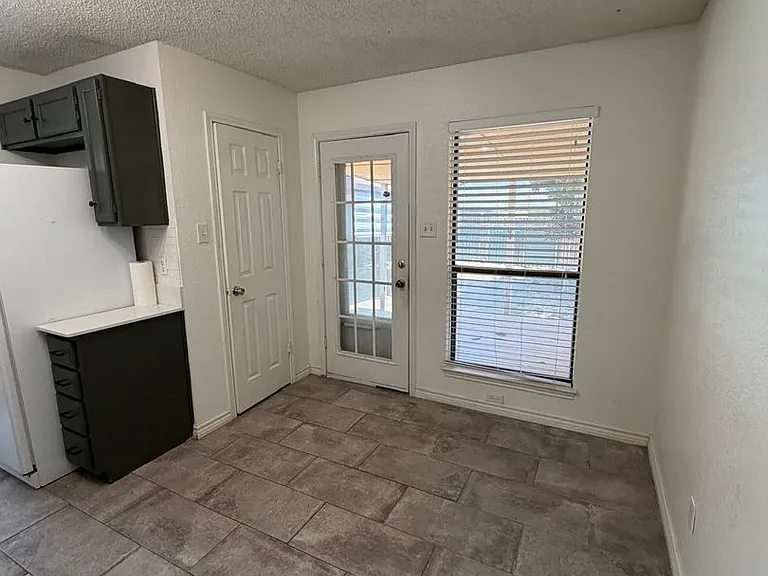 3006 Post Oak Dr — Photo 8