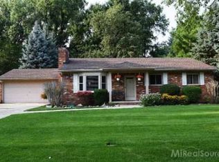8949 Mary Ann Ave, Shelby Township, MI 48317