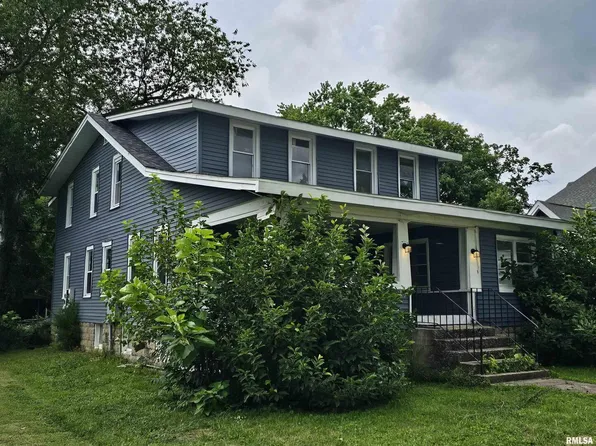 810 N Van Buren St, Marion, IL 62959