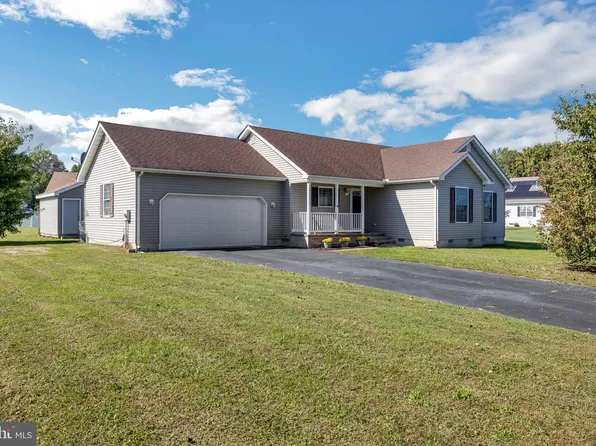 50 Velvet Antler Dr, Clayton, DE 19938