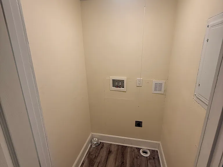 209 Highland Ave — Photo 27