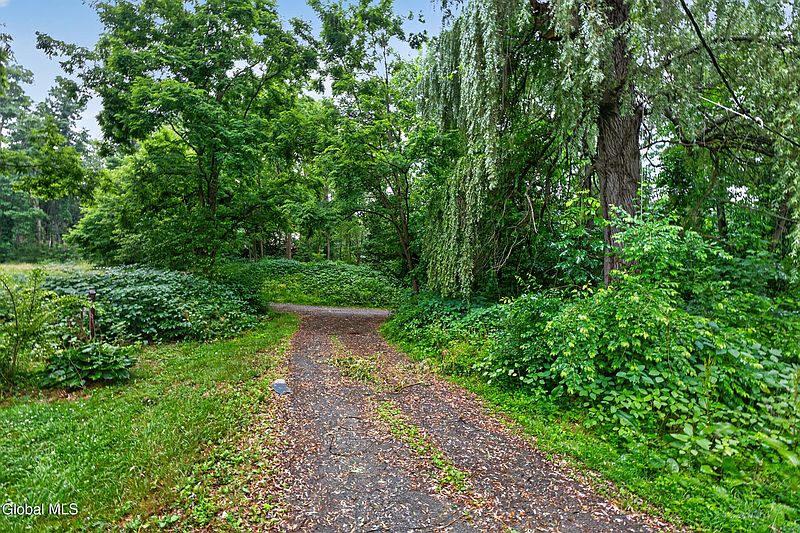 2nd image of 888 River Road