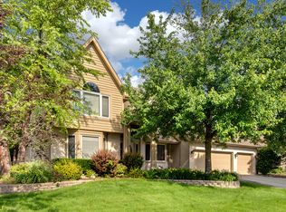 4035 Broadmoor Cir, Naperville, IL