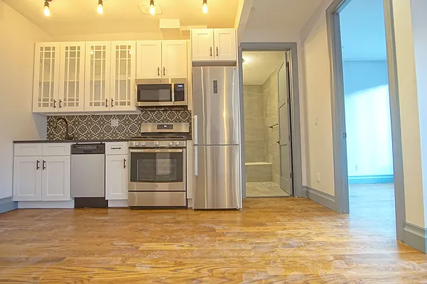 Rented by Lofts and Flats LLC | media 39