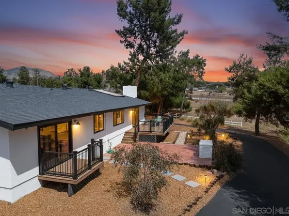 15277 Oak Creek Rd, El Cajon, CA 92021