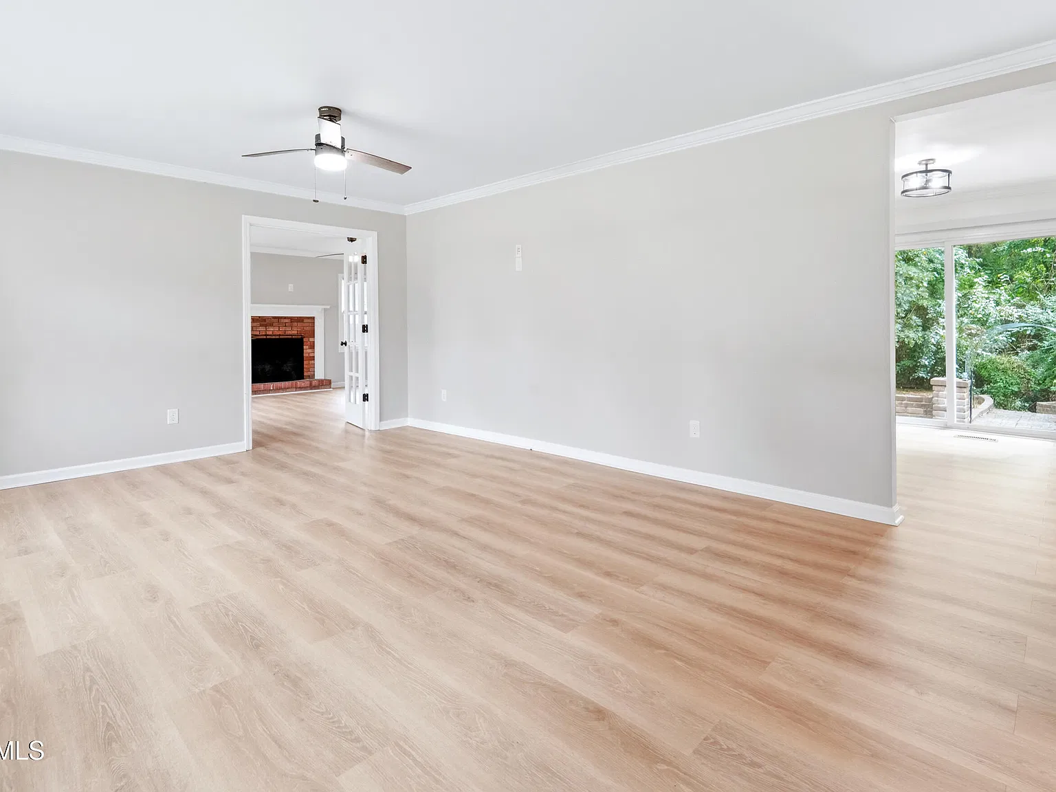 4 bed, 3.0 bath, 2153 sqft, $2,195 — Photo 3