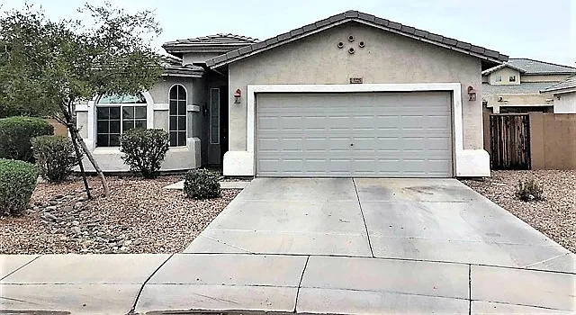 7225 S 73rd Dr — Photo 1