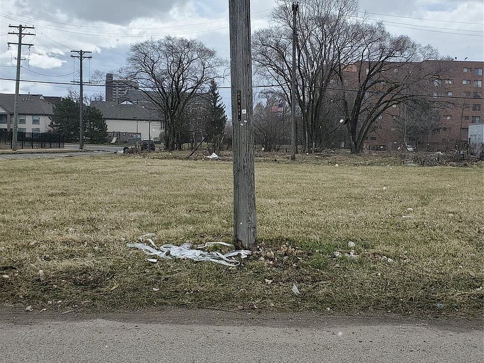 2nd image of 2138 Hendricks St