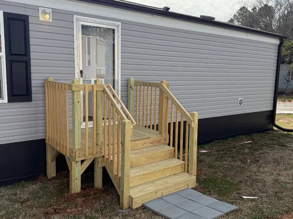 201 Fernwood Park Dr, Spartanburg, SC