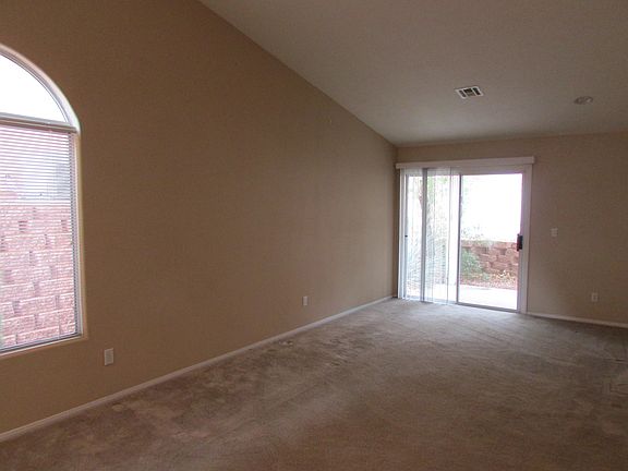 Living Room_04052014