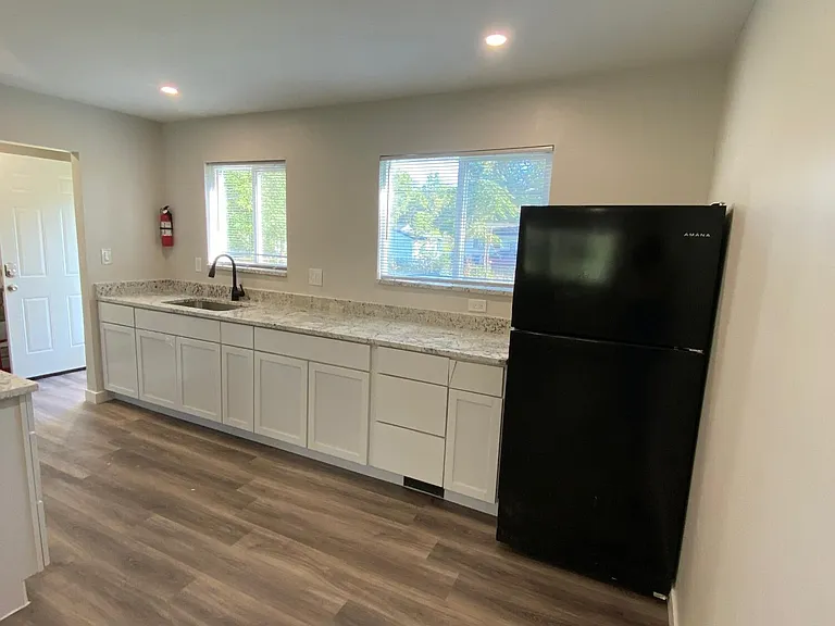 1654 Wiard Blvd — Photo 4