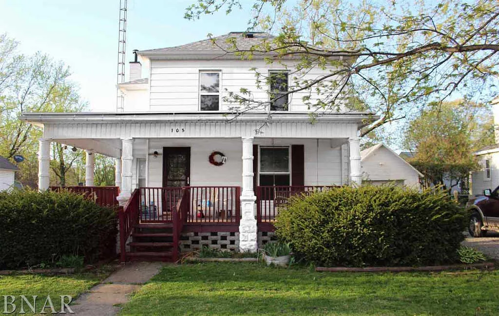 105 E North St photo 1