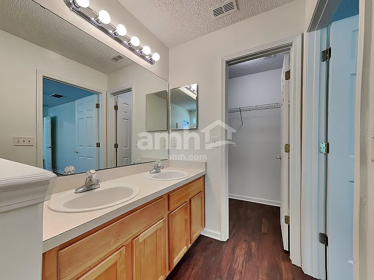 11127 Lauren Oaks Ln — Photo 10
