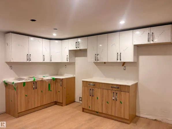 18007 73rd Ave NW, Edmonton, AB T5T 3K2