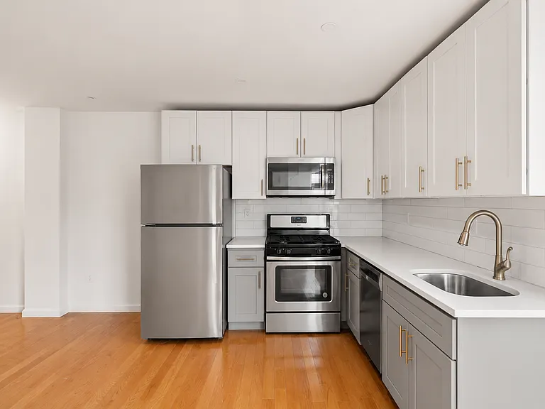 1980 Amsterdam Ave #5C — Photo 6