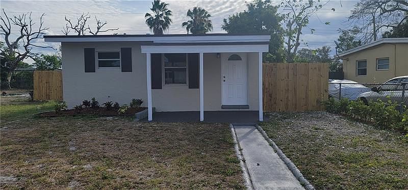 1st image of 1719 Lauderdale Manor Dr