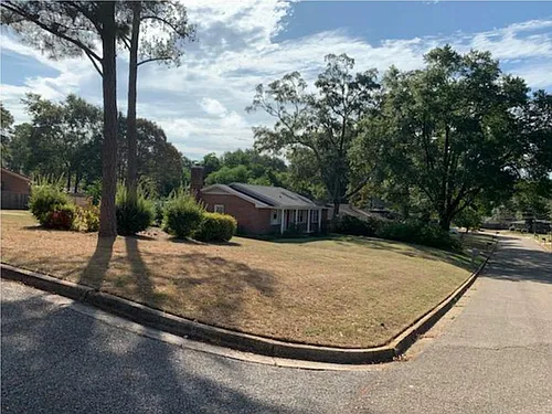 318 Walker St Photo 1