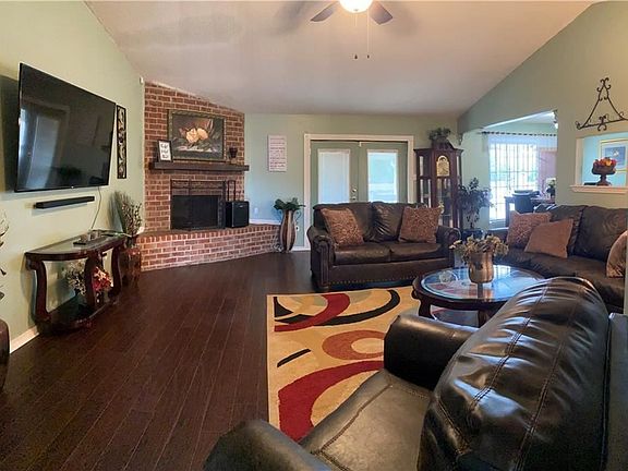 4th image of 4028 S Indigo Dr