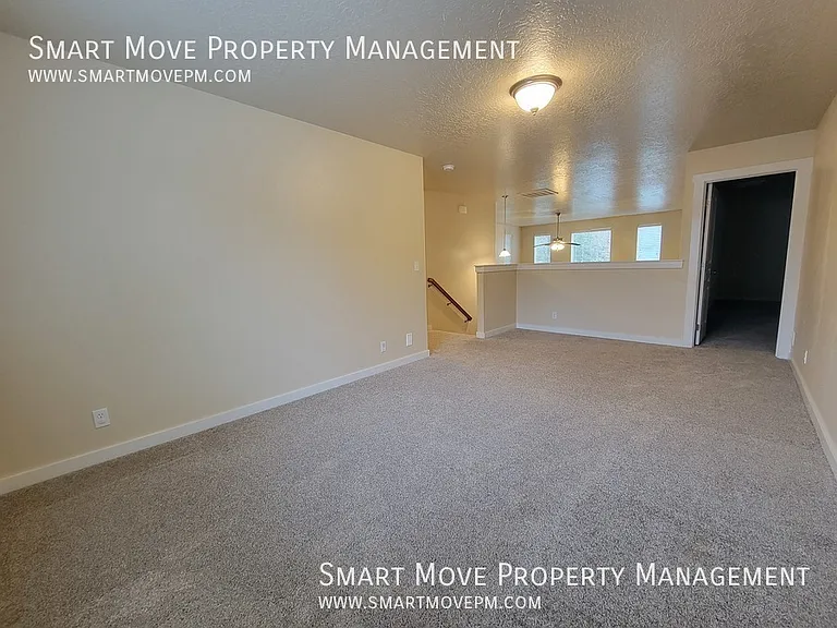1236 E Pisa St — Photo 20