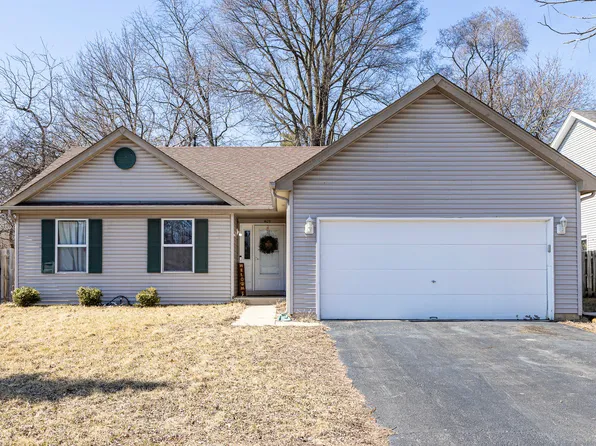 409 Vana Dr, Carpentersville, IL 60110