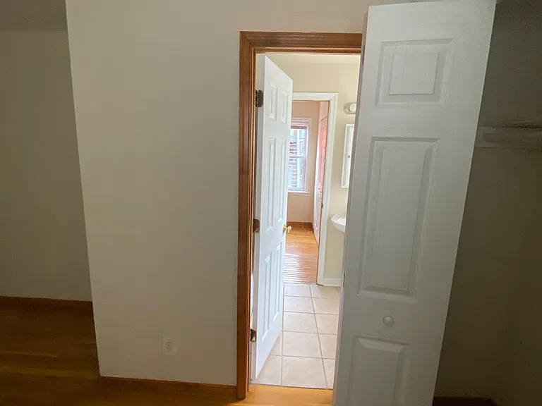 909 W Grace St #6 — Photo 20