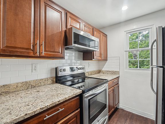 4th image of 808 S Arlington Mill Dr APT 203