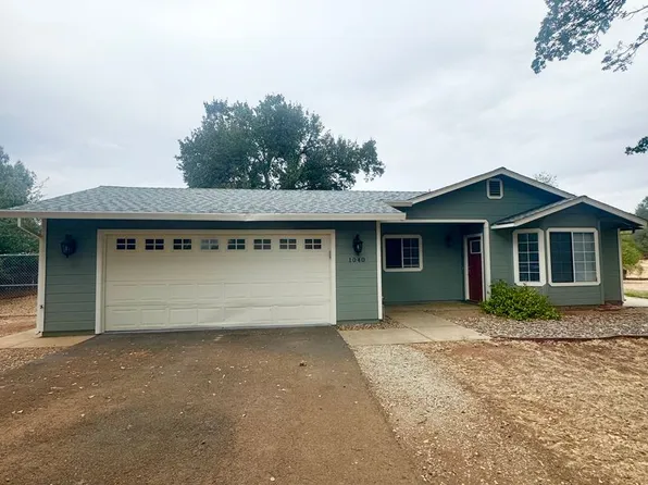 1040 Michael Ln, Redding, CA 96002