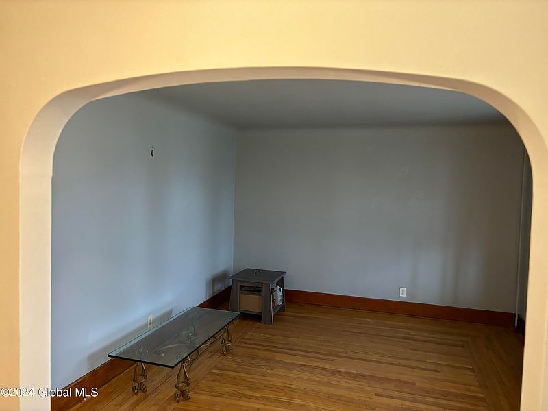 5th image of 22 Cochrane Avenue