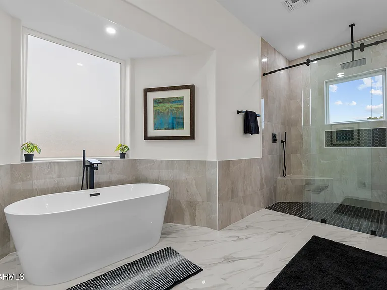 5923 E North Ln — Photo 22