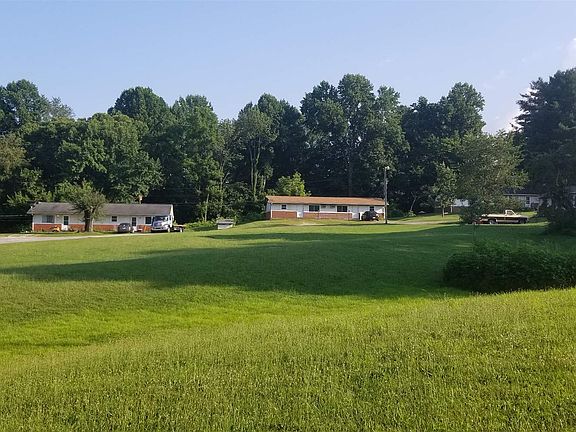 2nd image of 2790 Green Meadows Dr