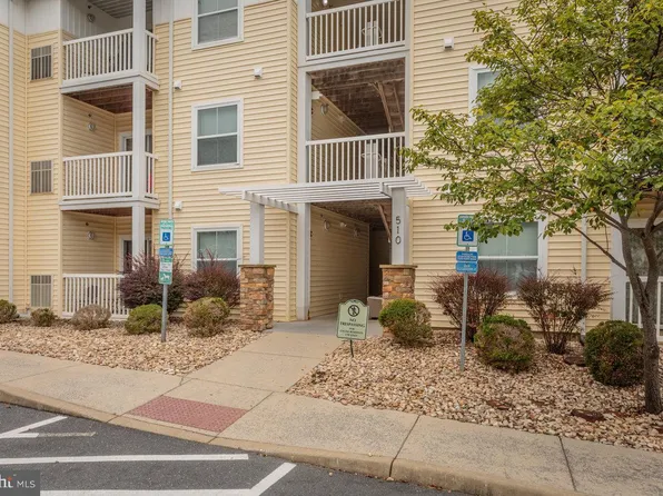 510 Davis Mills Dr APT 202, Harrisonburg, VA 22801