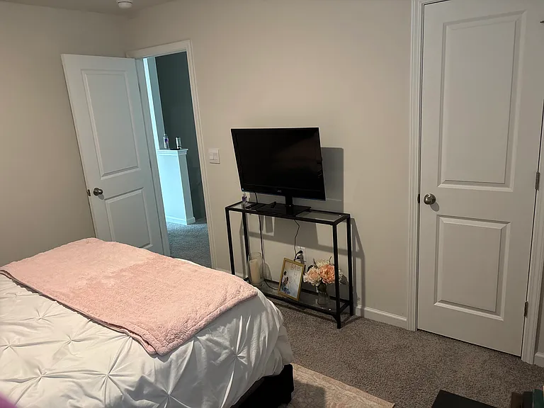 510 Palmerston Dr — Photo 19