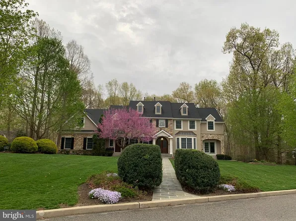 24 Winding Way, Mullica Hill, NJ 08062