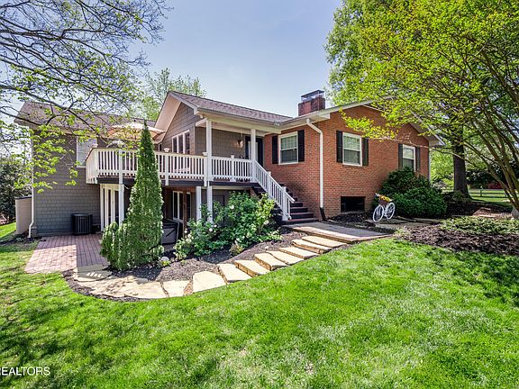 5th image of 7813 Sheffield Dr