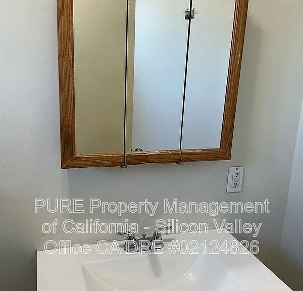 79 N 10th St #1 — Photo 11