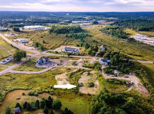 35 Vista Dr, Gorham, ME 04038