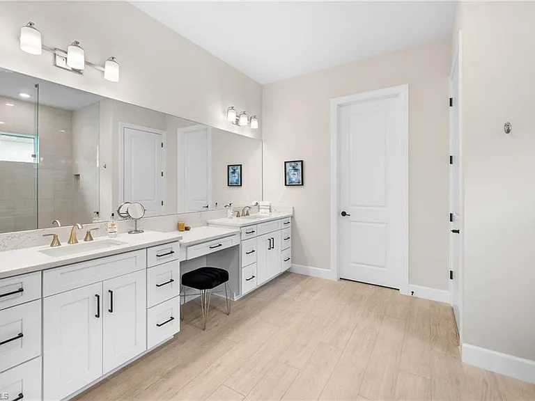 17489 Aquila Ct — Photo 29
