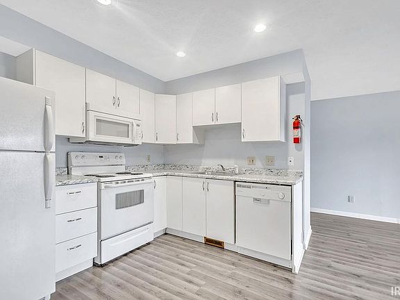 5th image of 1350 S College Mall Rd