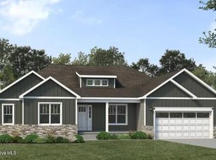 102 Delaware Dr, Newport, NC 28570