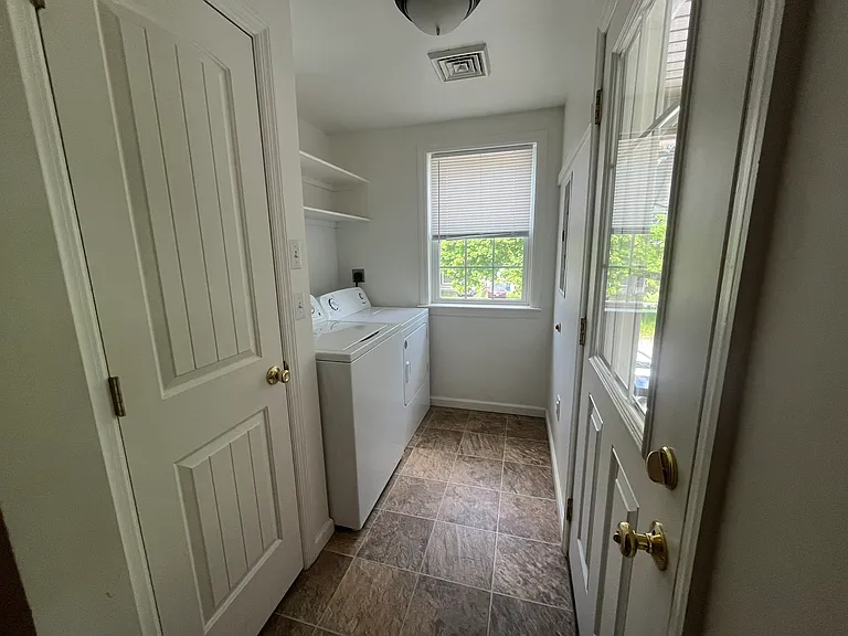 2836 Lincoln Hwy E — Photo 10