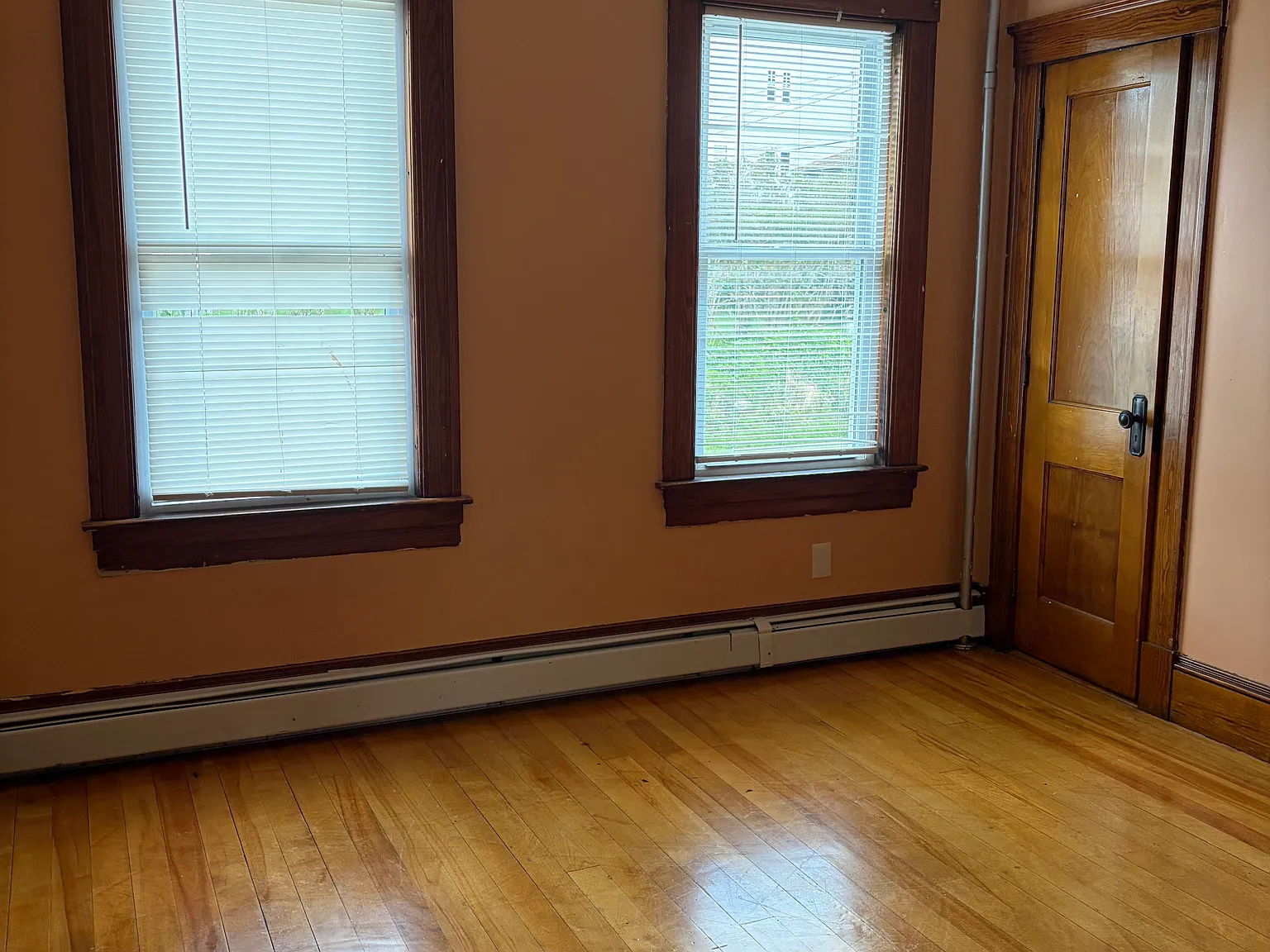 3 bed, 1500 sqft, $2,200 — Photo 4